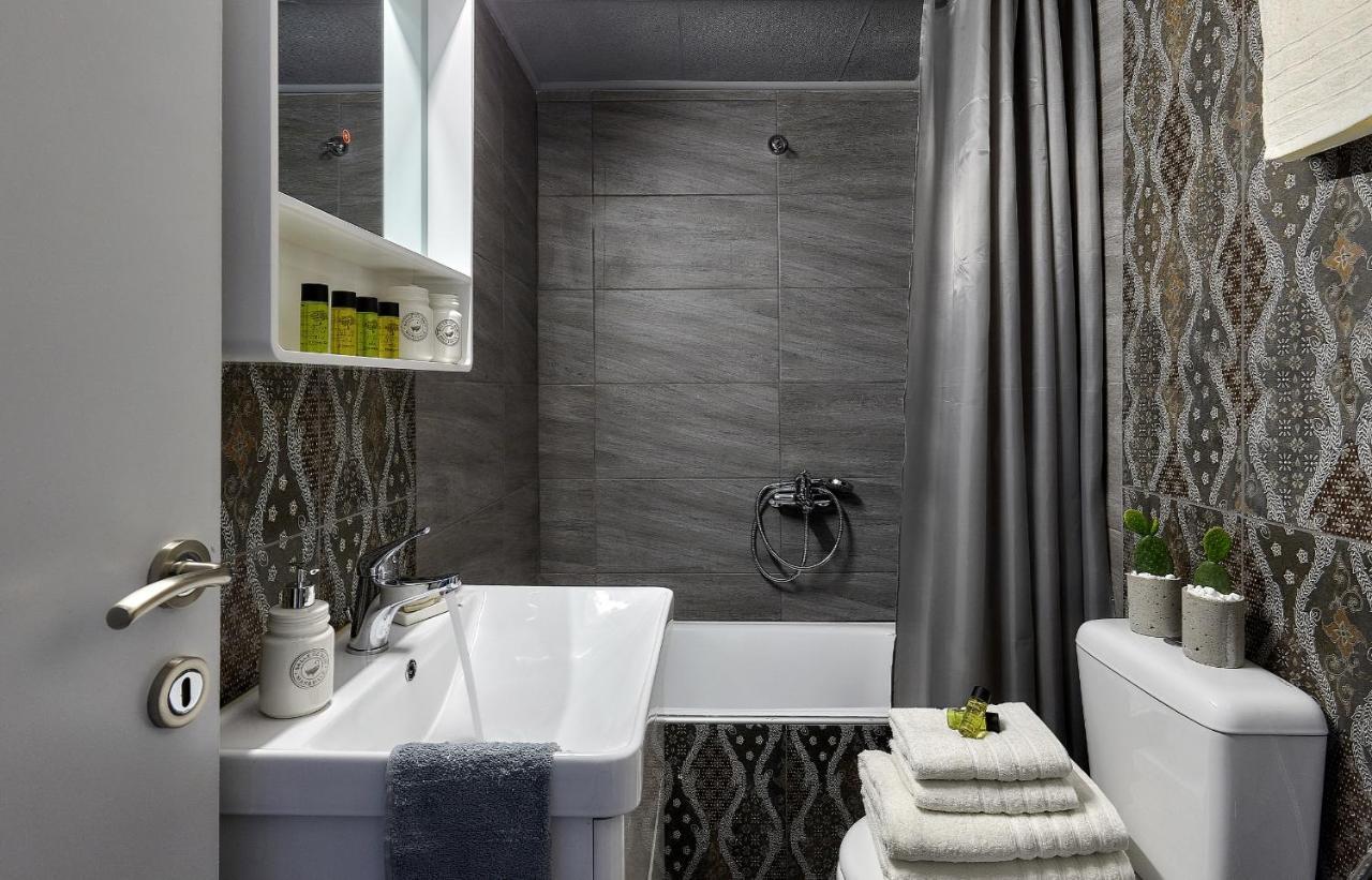 Domenico Homes - Center